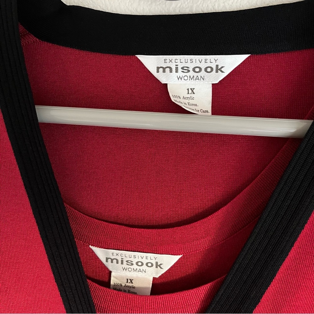 Exclusively Misook 2 Piece Set Tank Top Long Sleeve Cardigan Red Black Trim 1x - Picture 2 of 7